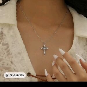 Sterling Silver Cubic Zirconia Cross Pendant Necklace in Silver
